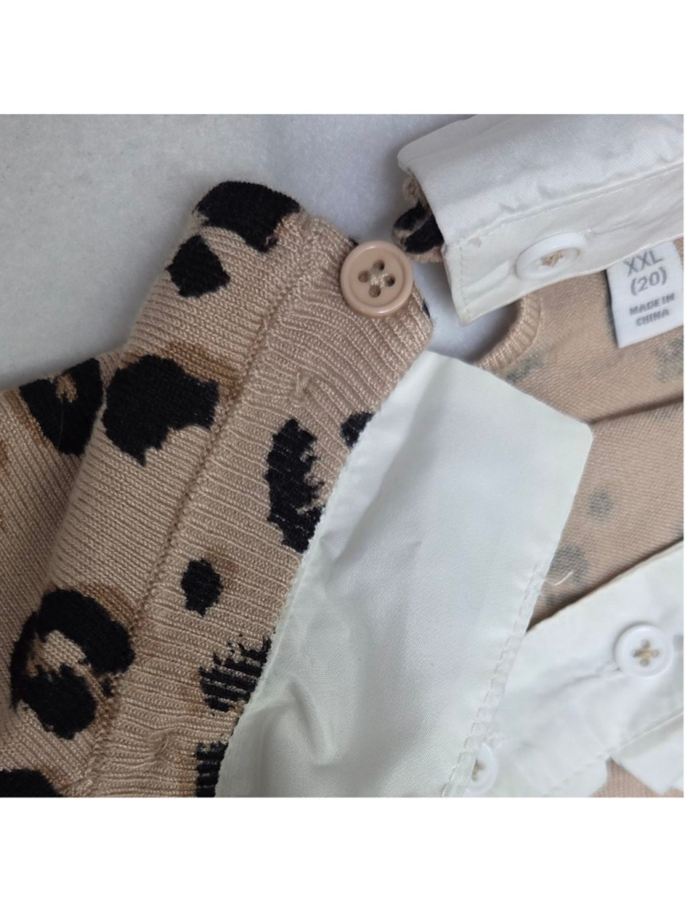 Women's Time and Tru Leopard Print Crew Neck Sweater Plus XXL Beige - Picture 8 of 12